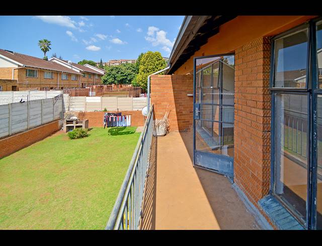 1 BEDROOM APARTMENT FOR SALE IN WINDSOR EAST